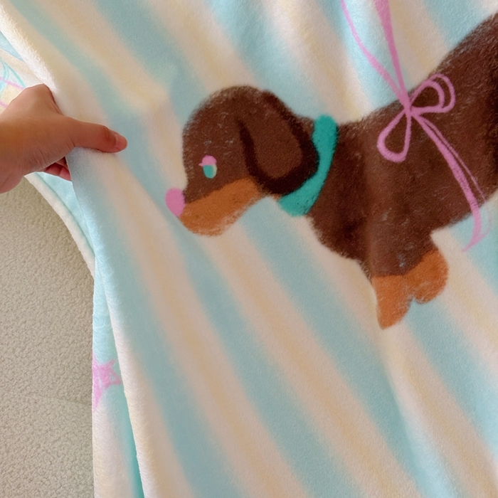 91家纺网 家纺一手货源 找家纺 美乐迪2025四季款双面牛奶绒毛毯空调毯 露丝的腊肠狗