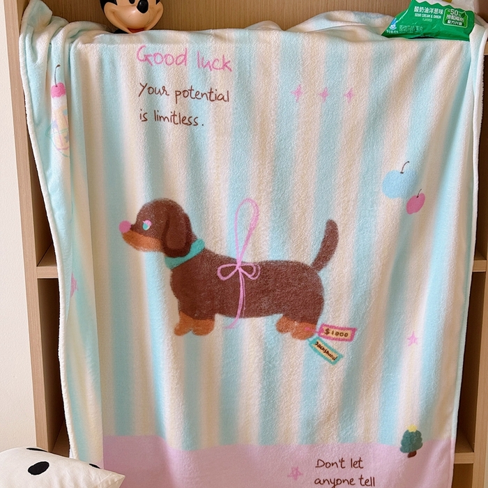 91家纺网 家纺一手货源 找家纺 美乐迪2025四季款双面牛奶绒毛毯空调毯 露丝的腊肠狗