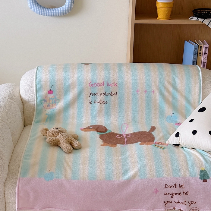 91家纺网 家纺一手货源 找家纺 美乐迪2025四季款双面牛奶绒毛毯空调毯 露丝的腊肠狗