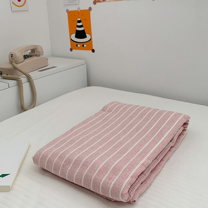 91家纺网 家纺一手货源 找家纺 柚可家居 2024新款40支全棉色织水洗棉单品系列-单被套 细红竖条纹