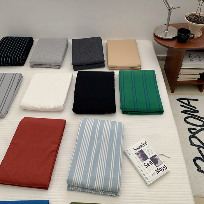 91家纺网 家纺一手货源 找家纺 柚可家居 2024新款40支全棉色织水洗棉单品系列-单被套 细黑竖条纹