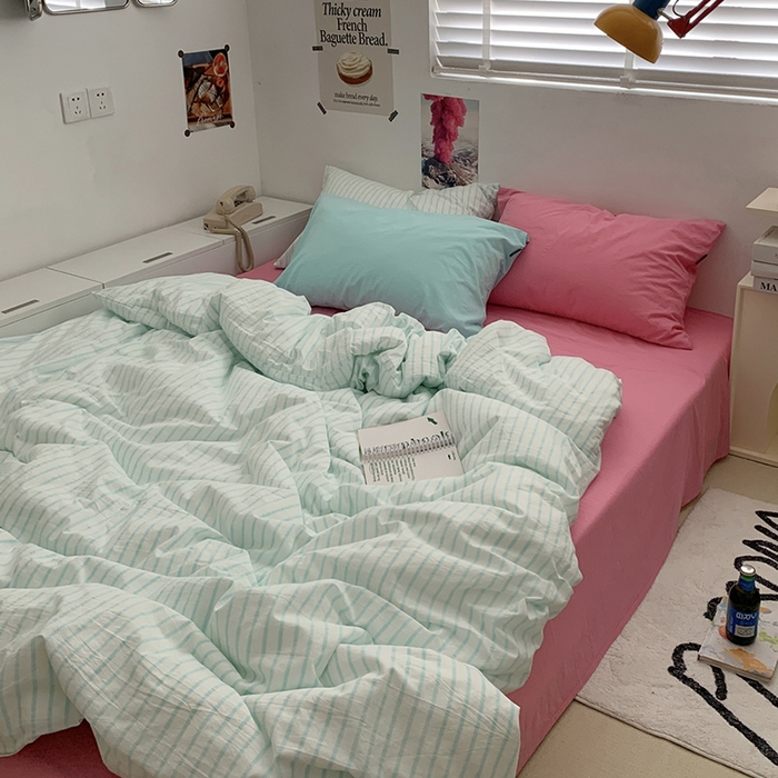 91家纺网 家纺一手货源 找家纺 柚可家居 2024新款40支全棉色织水洗棉单品系列-四件套 蓝竖条纹+红