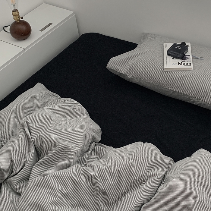 91家纺网 家纺一手货源 找家纺 柚可家居 2024新款40支全棉色织水洗棉单品系列-四件套 细灰横条纹