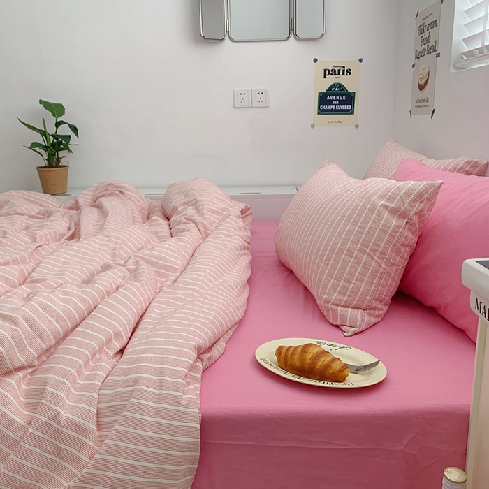 91家纺网 家纺一手货源 找家纺 柚可家居 2024新款40支全棉色织水洗棉单品系列-四件套 细红竖条纹