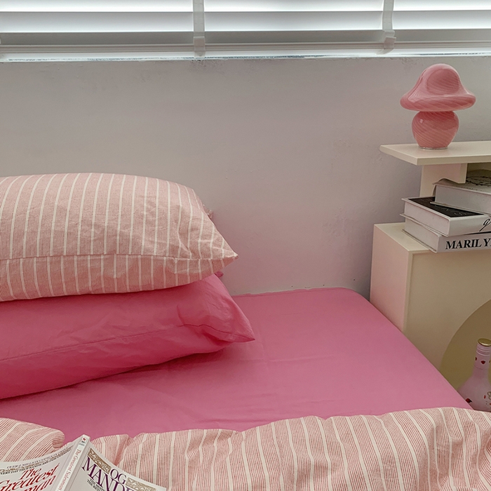 91家纺网 家纺一手货源 找家纺 柚可家居 2024新款40支全棉色织水洗棉单品系列-四件套 细红竖条纹