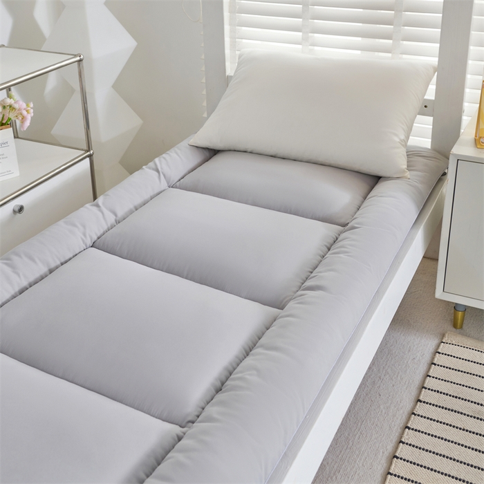 91家纺网 家纺一手货源 找家纺 瑶瑶家居2025新款大豆羽丝绒床垫 灰色-软垫