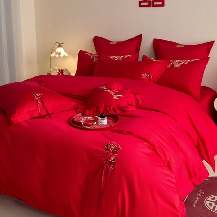 91家纺网 家纺一手货源 找家纺 东方合美（原：皇家传奇） 2025新款婚庆小红书化纤系列四件套(控价138/148） 爱如初见