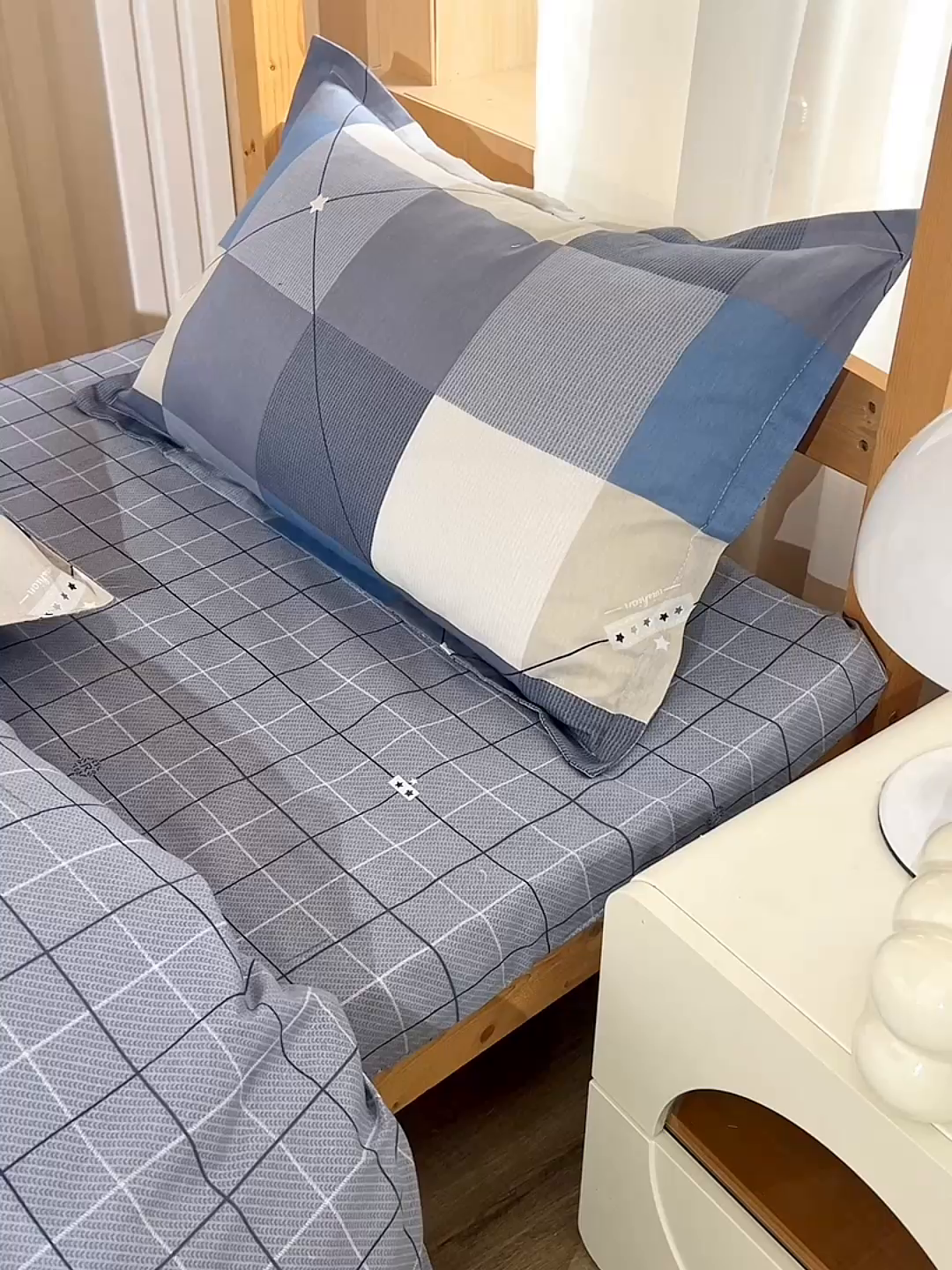 91家纺网 家纺一手货源 找家纺 小雨家纺 2026新款12868纯棉三件套 三体-深蓝