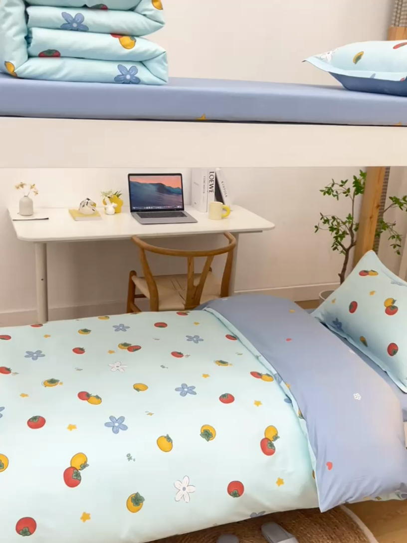 91家纺网 家纺一手货源 找家纺 乐旗家纺 2024新款13372全棉学生宿舍床单款三件套纯棉六件套 森森果绿