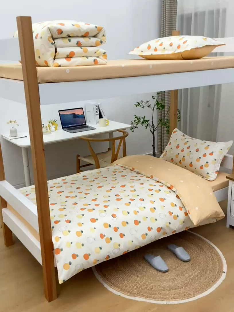 91家纺网 家纺一手货源 找家纺 乐旗家纺 2024新款13372全棉学生宿舍床单款三件套纯棉六件套 抱抱萝