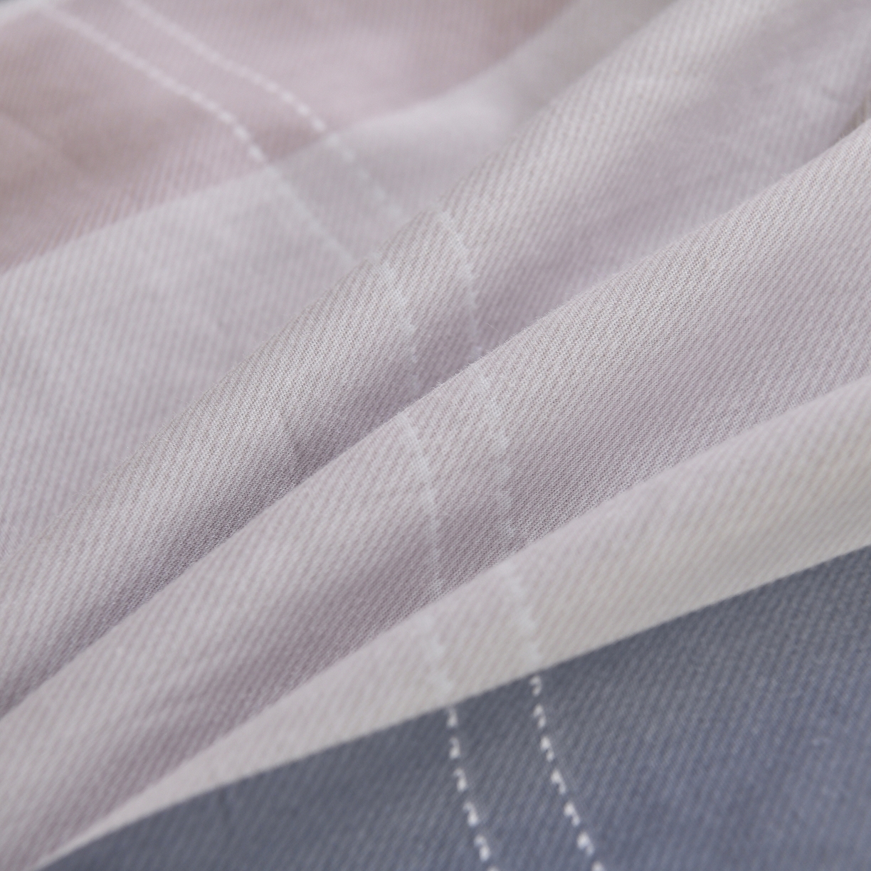 91家纺网 家纺一手货源 找家纺 乐旗家纺 2024新款13372全棉学生宿舍床单款三件套纯棉六件套 格语