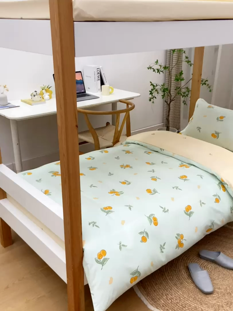 91家纺网 家纺一手货源 找家纺 乐旗家纺 2024新款13372全棉学生宿舍床单款三件套纯棉六件套 橙子汽水