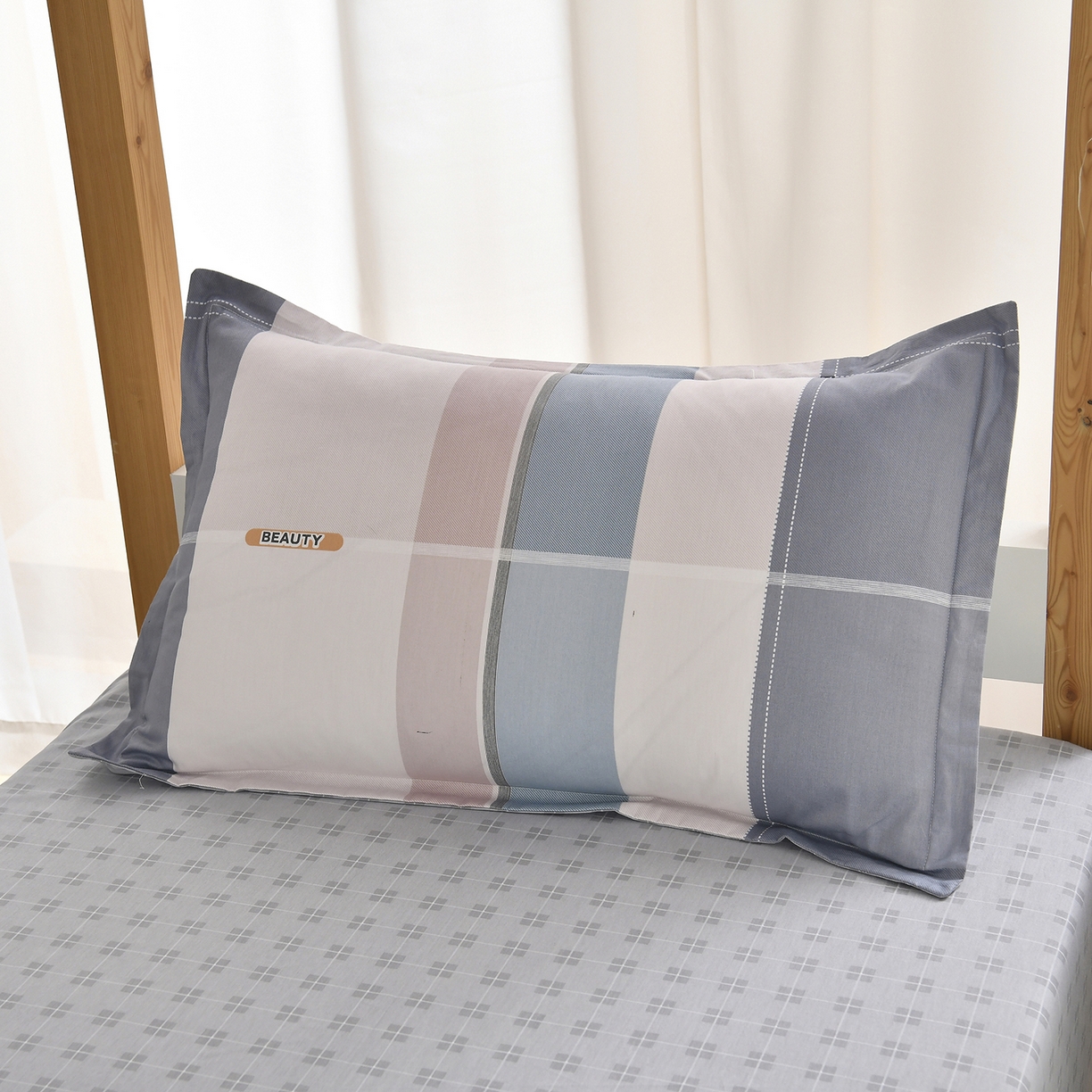 91家纺网 家纺一手货源 找家纺 乐旗家纺 2024新款13372全棉学生宿舍床单款三件套纯棉六件套 格语