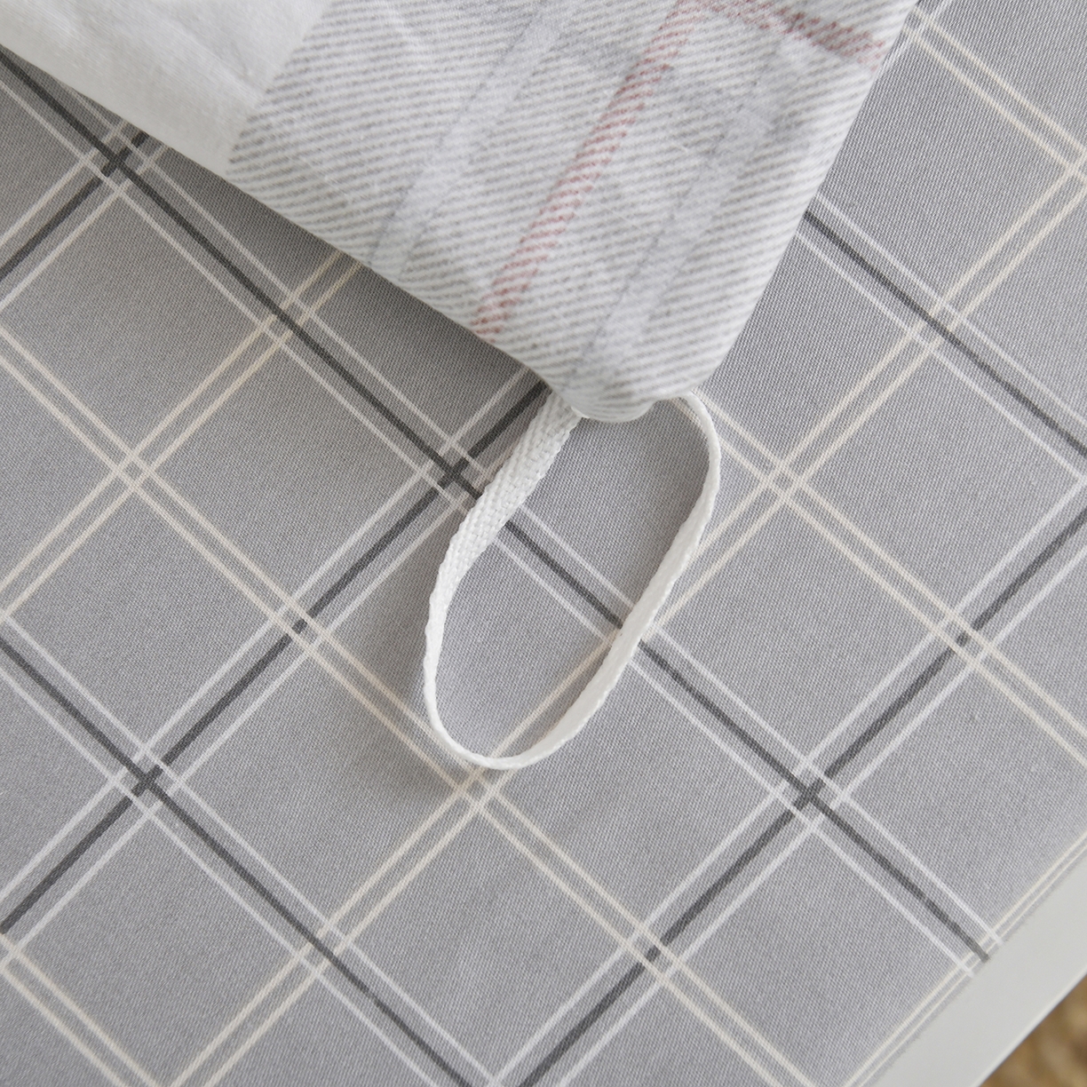 91家纺网 家纺一手货源 找家纺 乐旗家纺 2024新款13372全棉学生宿舍床单款三件套纯棉六件套 布拉格