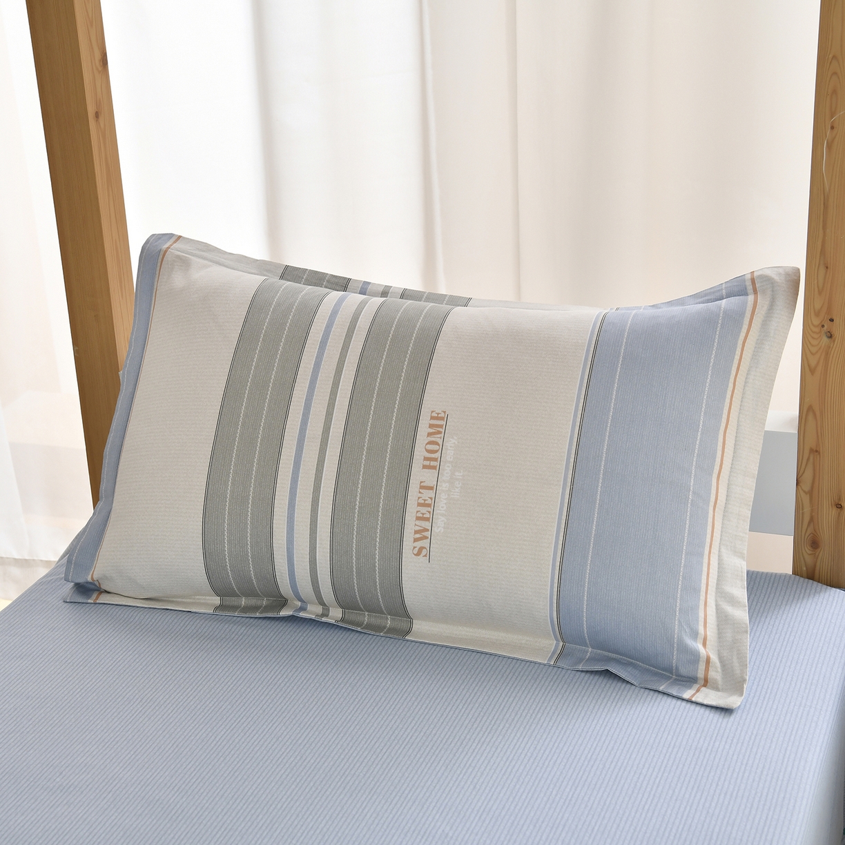 91家纺网 家纺一手货源 找家纺 乐旗家纺 2024新款13372全棉学生宿舍床单款三件套纯棉六件套 极简条纹