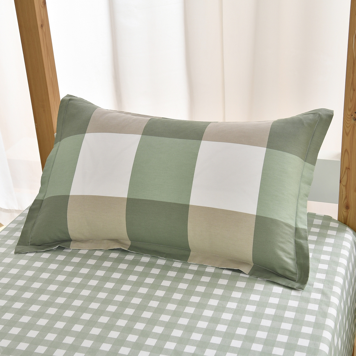 91家纺网 家纺一手货源 找家纺 乐旗家纺 2024新款13372全棉学生宿舍床单款三件套纯棉六件套 校园笔记-绿