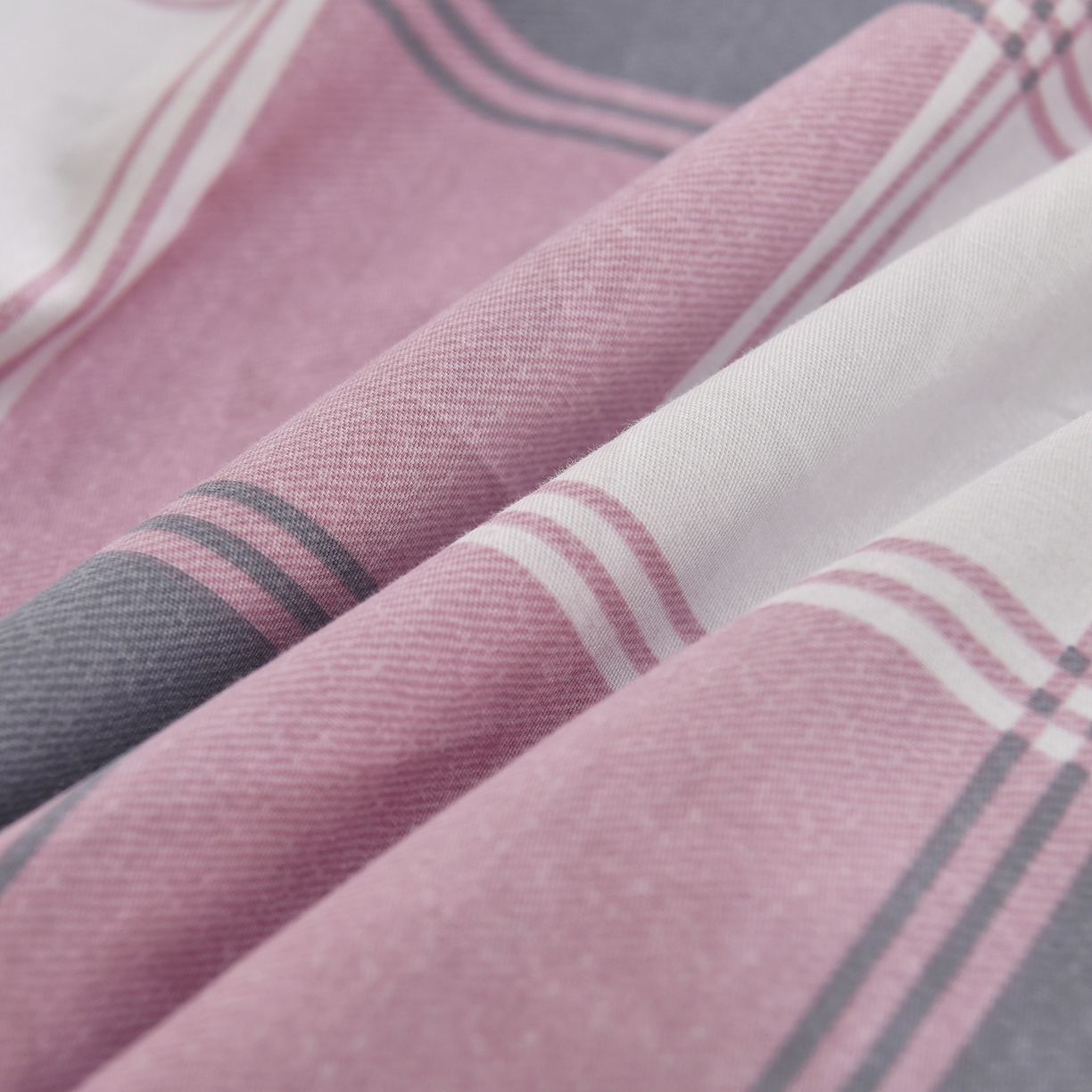 91家纺网 家纺一手货源 找家纺 乐旗家纺 2024新款13372全棉学生宿舍床单款三件套纯棉六件套 粉色记忆