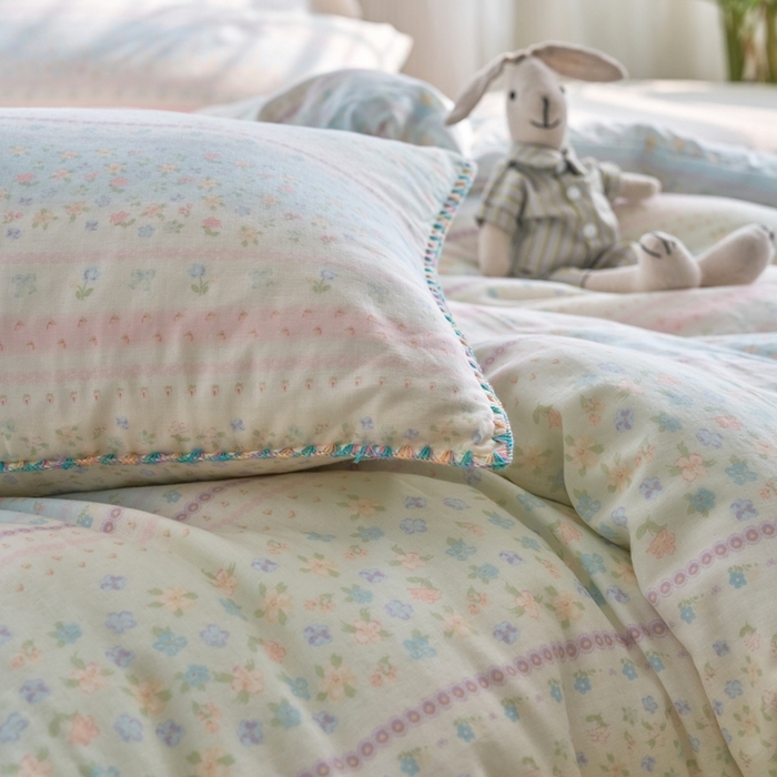 91家纺网 家纺一手货源 找家纺 洋铭区（原狠狠爱） 2025新款全棉彩边双层四件套 满园春色