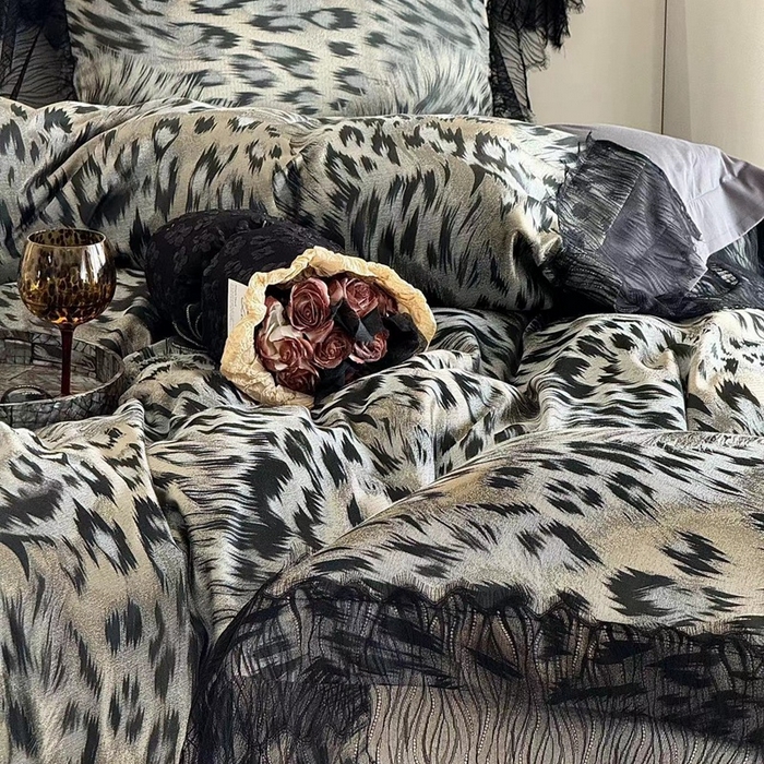 91家纺网 家纺一手货源 找家纺 仰望纺织2025新款高端色织大提花专柜加厚四件套韩式轻奢四件套 魅惑