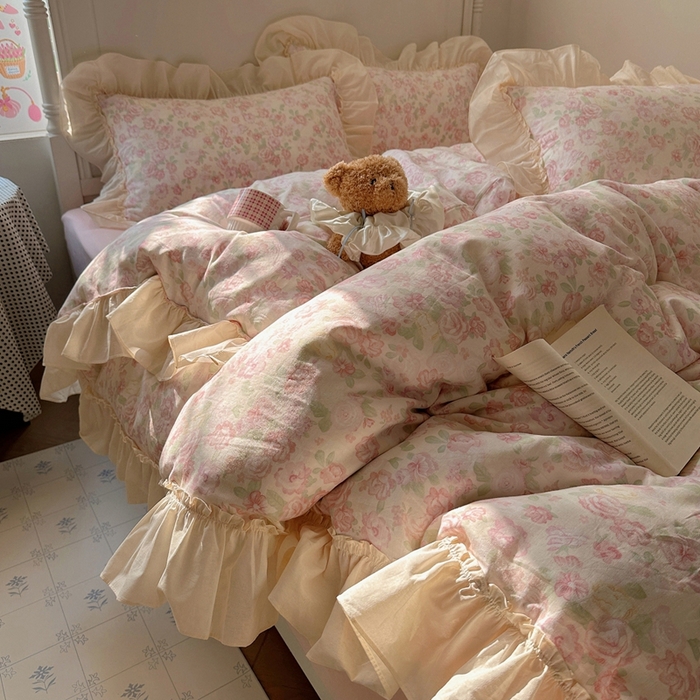 91家纺网 家纺一手货源 找家纺 六巷胡同2025新款法式小碎花a类全棉双层纱花边款四件套 双层纱-茶语山樱