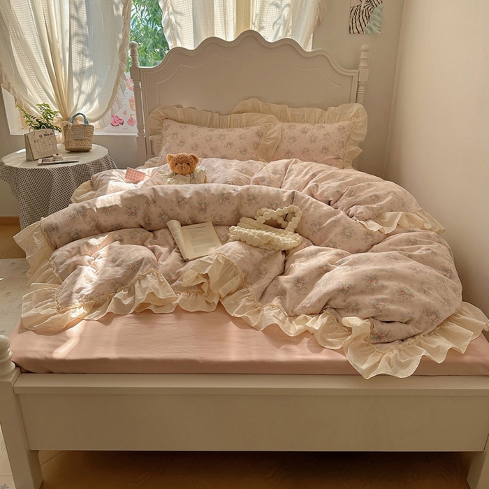 91家纺网 家纺一手货源 找家纺 六巷胡同2025新款法式小碎花a类全棉双层纱花边款四件套 双层纱-风栖木槿