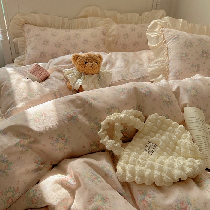 91家纺网 家纺一手货源 找家纺 六巷胡同2025新款法式小碎花a类全棉双层纱花边款四件套 双层纱-风栖木槿