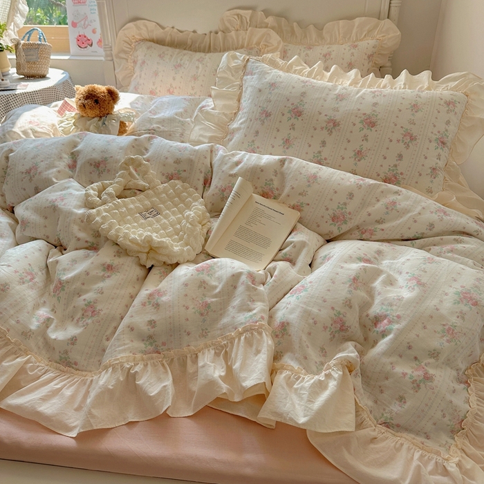 91家纺网 家纺一手货源 找家纺 六巷胡同2025新款法式小碎花a类全棉双层纱花边款四件套 双层纱-海棠秘境