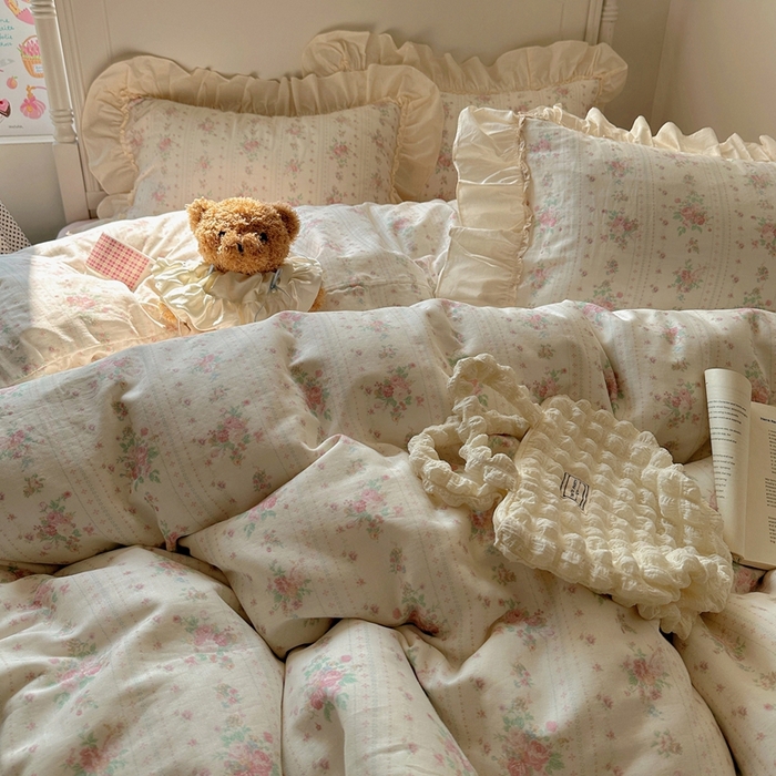 91家纺网 家纺一手货源 找家纺 六巷胡同2025新款法式小碎花a类全棉双层纱花边款四件套 双层纱-海棠秘境