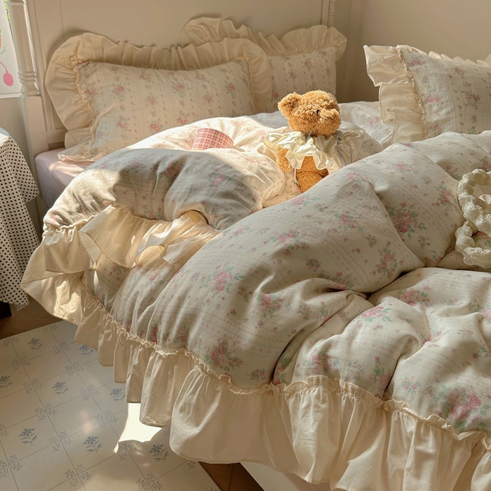 91家纺网 家纺一手货源 找家纺 六巷胡同2025新款法式小碎花a类全棉双层纱花边款四件套 双层纱-海棠秘境