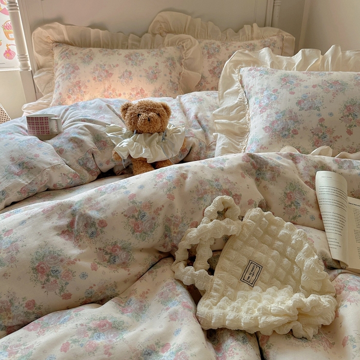 91家纺网 家纺一手货源 找家纺 六巷胡同2025新款法式小碎花a类全棉双层纱花边款四件套 双层纱-莫奈花圃