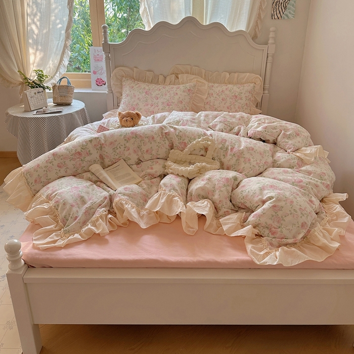 91家纺网 家纺一手货源 找家纺 六巷胡同2025新款法式小碎花a类全棉双层纱花边款四件套 双层纱-蔷薇岛屿