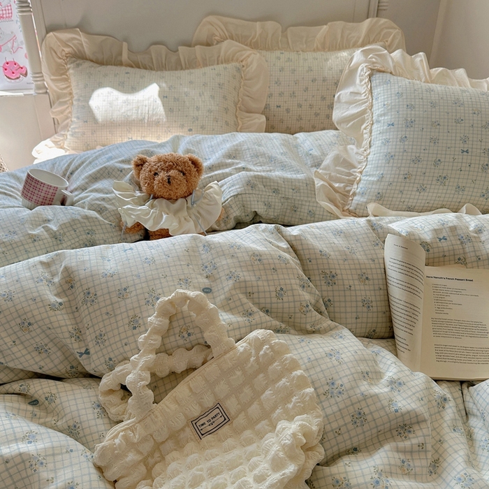 91家纺网 家纺一手货源 找家纺 六巷胡同2025新款法式小碎花a类全棉双层纱花边款四件套 双层纱-薇蓝物语