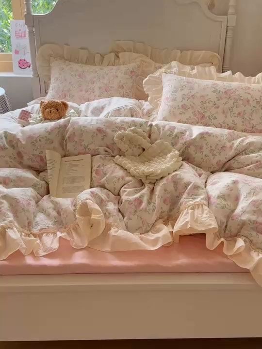 91家纺网 家纺一手货源 找家纺 六巷胡同2025新款法式小碎花a类全棉双层纱花边款四件套 双层纱-蔷薇岛屿