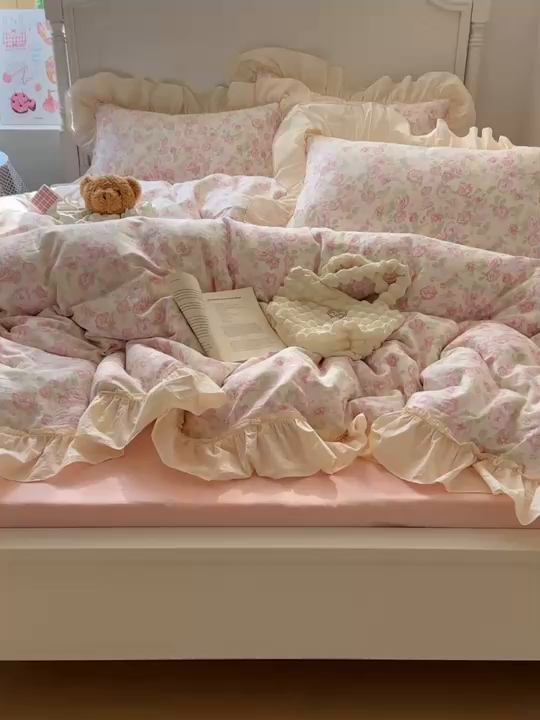 91家纺网 家纺一手货源 找家纺 六巷胡同2025新款法式小碎花a类全棉双层纱花边款四件套 双层纱-茶语山樱