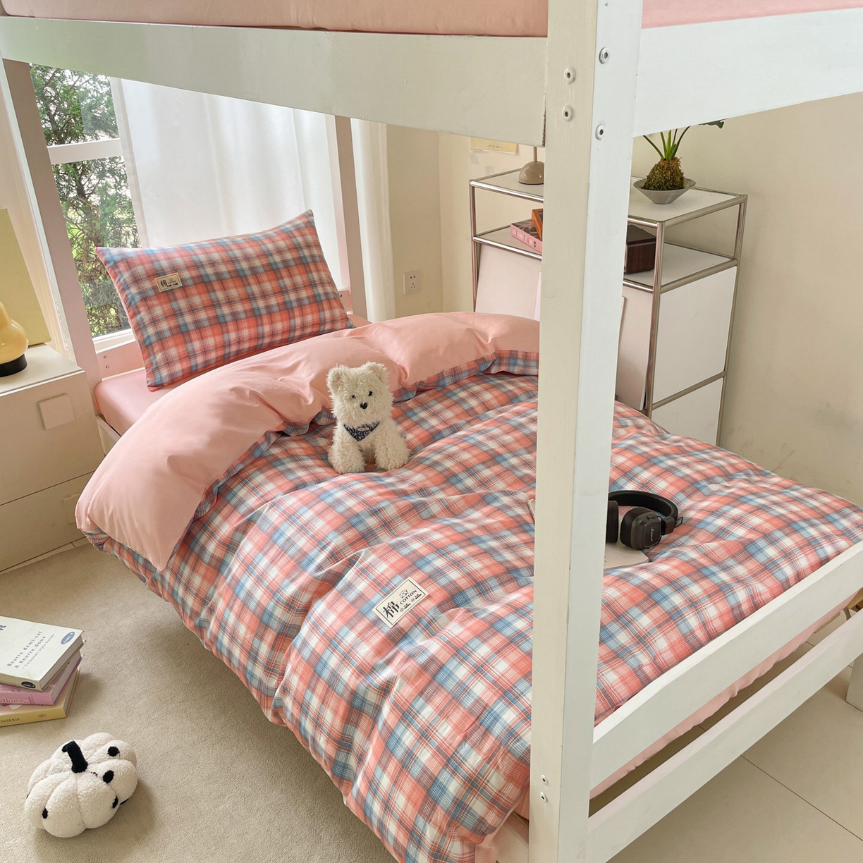 91家纺网 家纺一手货源 找家纺 莱通家纺 2025春夏新款纯棉13372纯色双拼学生三件套 粉小格