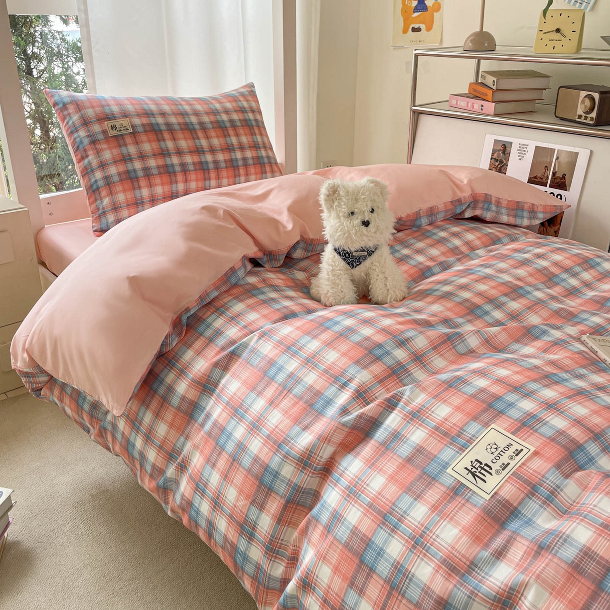 91家纺网 家纺一手货源 找家纺 莱通家纺 2025春夏新款纯棉13372纯色双拼学生三件套 粉小格