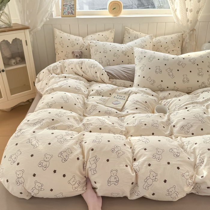 91家纺网 家纺一手货源 找家纺 小叮当家纺仓储工厂店 （提供买家秀 爆款花型 不断货）2025新款水洗皱皱棉印花小清新四件套 丹尼熊