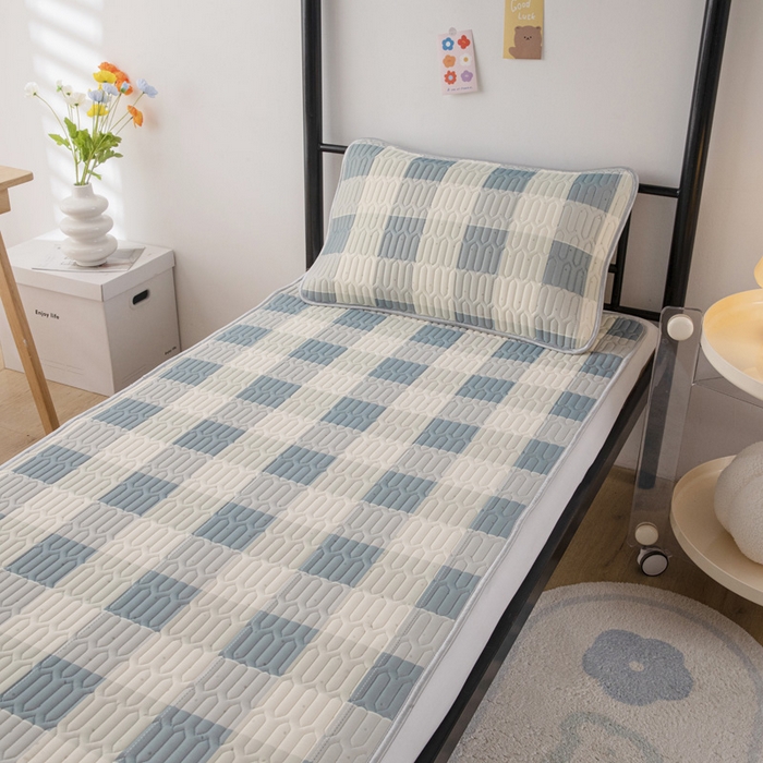 91家纺网 家纺一手货源 找家纺 （总）凌云2025新款直播爆款0.8加厚A类凉感丝学生乳胶凉席