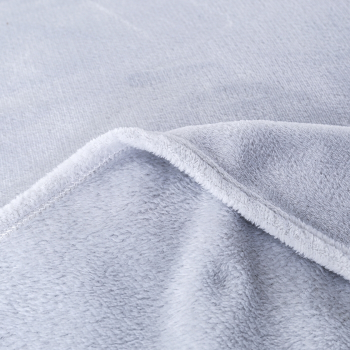 91家纺网 家纺一手货源 找家纺 胜百毛毯2025新款素色200克法兰绒毯 浅灰