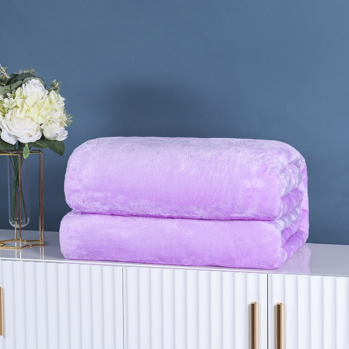 91家纺网 家纺一手货源 找家纺 胜百毛毯2025新款素色200克法兰绒毯 浅紫