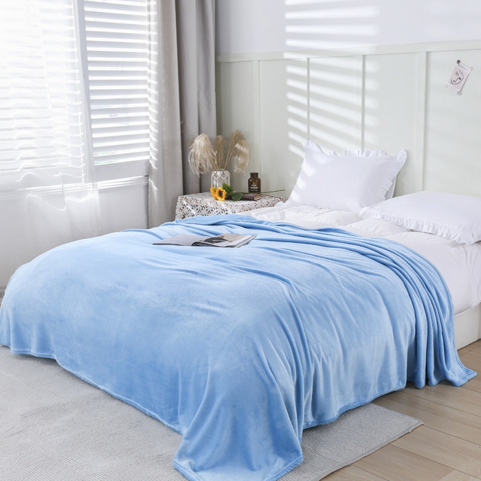 91家纺网 家纺一手货源 找家纺 胜百毛毯2025新款素色200克法兰绒毯 天蓝