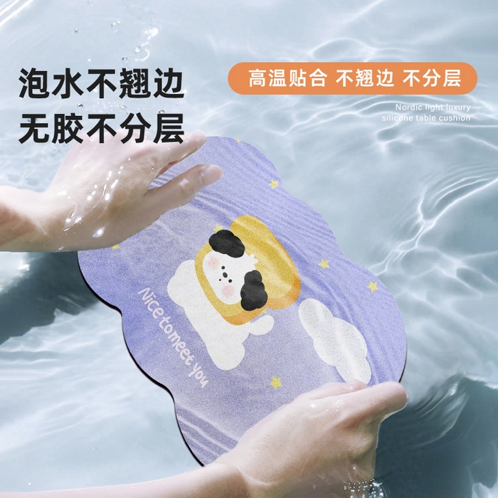 91家纺网 家纺一手货源 找家纺 卡初2025新款 硅藻泥-浴室 G-1413【面包狗狗】60*90 