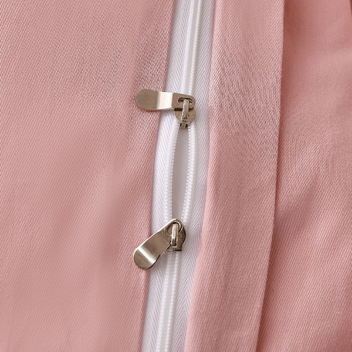 91家纺网 家纺一手货源 找家纺 宇彬家纺 2025直播新款13374全棉母婴级简约轻奢贴画纯色单被套斜纹贡缎新疆长绒贴标款无印风系列 简约-紫豆沙