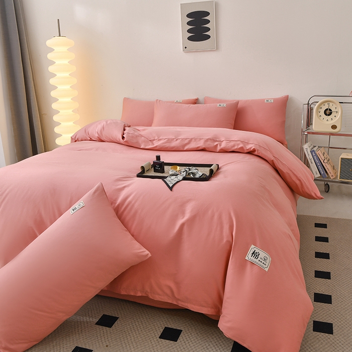 91家纺网 家纺一手货源 找家纺 宇彬家纺 2025直播新款13374全棉母婴级简约轻奢贴画纯色单被套斜纹贡缎新疆长绒贴标款无印风系列 简约-奶油粉