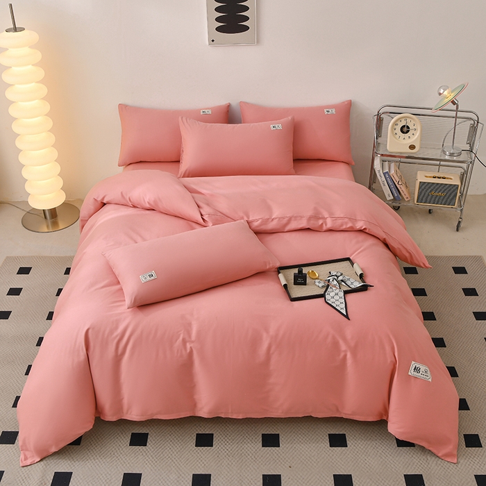 91家纺网 家纺一手货源 找家纺 宇彬家纺 2025直播新款13374全棉母婴级简约轻奢贴画纯色单被套斜纹贡缎新疆长绒贴标款无印风系列 简约-奶油粉