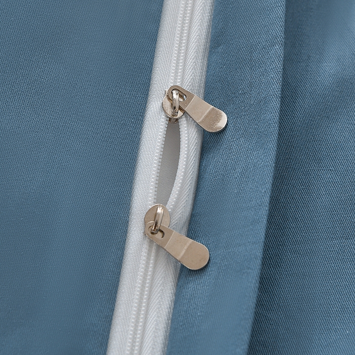 91家纺网 家纺一手货源 找家纺 宇彬家纺 2025直播新款13374全棉母婴级简约轻奢贴画纯色单被套斜纹贡缎新疆长绒贴标款无印风系列 简约-宾利蓝