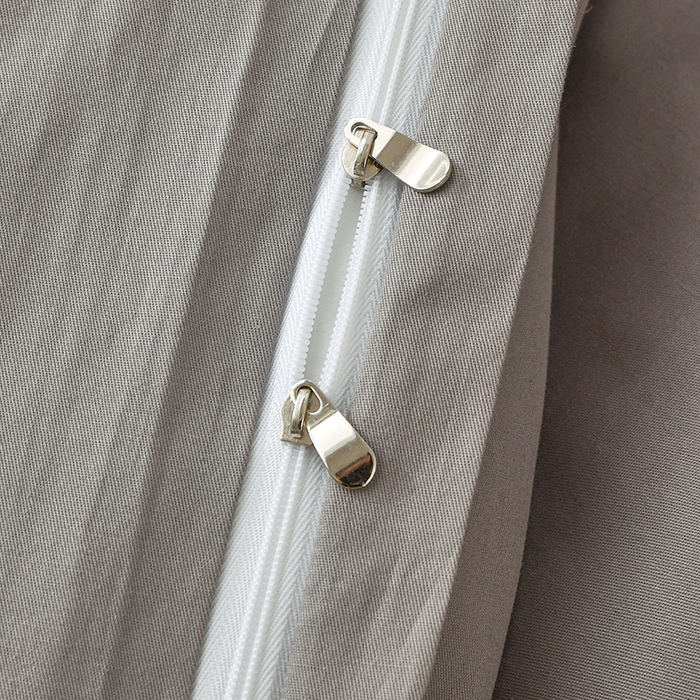 91家纺网 家纺一手货源 找家纺 宇彬家纺 2025直播新款13374全棉母婴级简约轻奢贴画纯色单被套斜纹贡缎新疆长绒贴标款无印风系列 简约-绅士灰