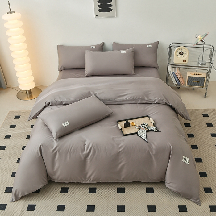 91家纺网 家纺一手货源 找家纺 宇彬家纺 2025直播新款13374全棉母婴级简约轻奢贴画纯色单被套斜纹贡缎新疆长绒贴标款无印风系列 简约-绅士灰