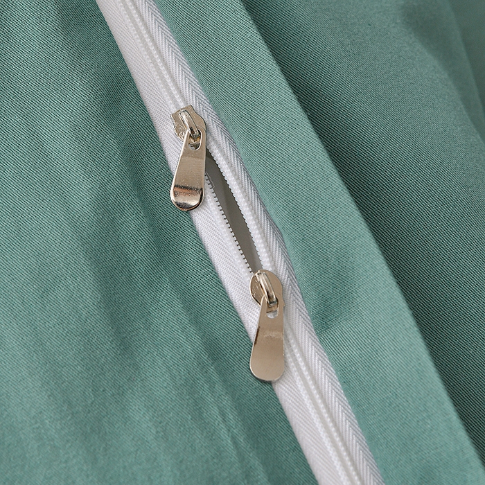 91家纺网 家纺一手货源 找家纺 宇彬家纺 2025直播新款13374全棉母婴级简约轻奢贴画纯色单被套斜纹贡缎新疆长绒贴标款无印风系列 简约-摩卡绿