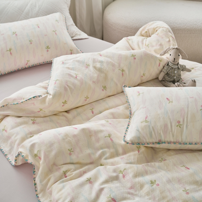 91家纺网 家纺一手货源 找家纺 洋铭区（原狠狠爱） 2025新款全棉彩边双层四件套 甜甜萝卜